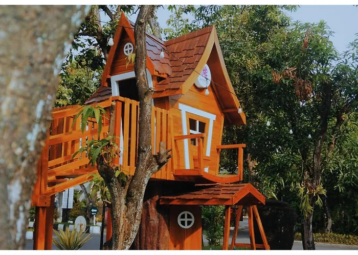 AdhiwangsaHotel di Solo