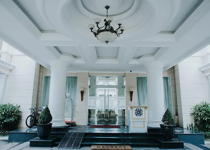 AdhiwangsaHotel di Solo